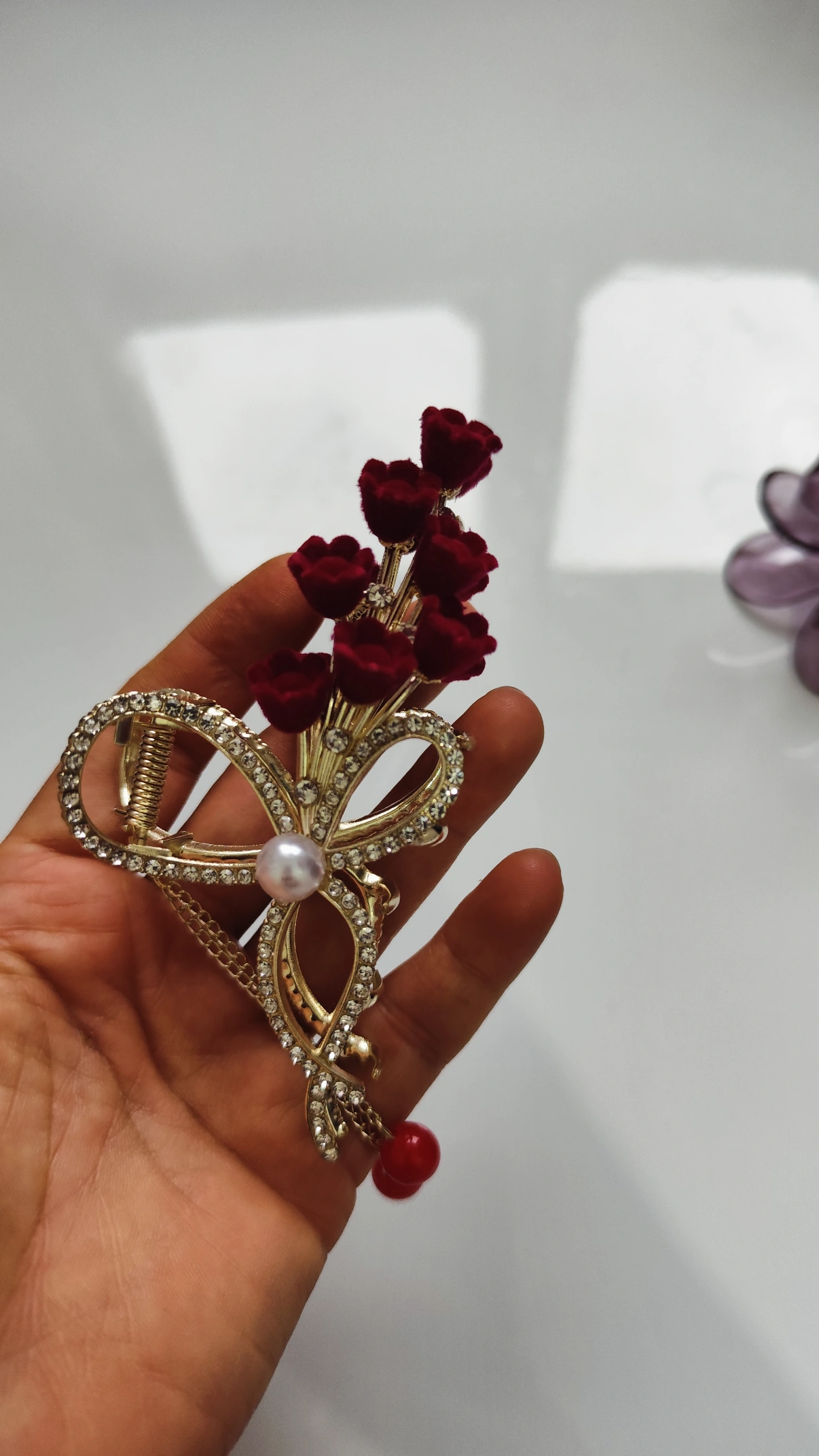 گیره-موی-انبری-مجلسی-گل-رز-مخملی-قرمز.